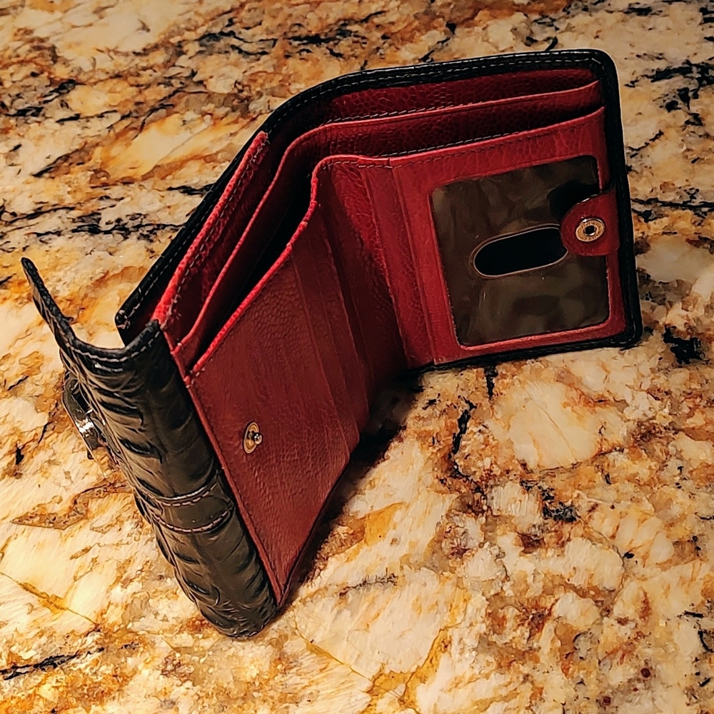 Brahmin Black and Red Croc-Embossed Leather Wallet with Buckle. Pre-owned - Picture 8 of 13